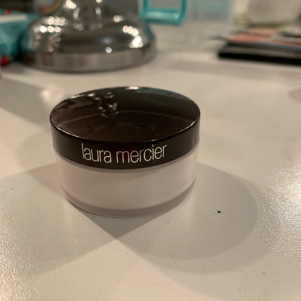 Laura Mercier Secret Brightening Powder